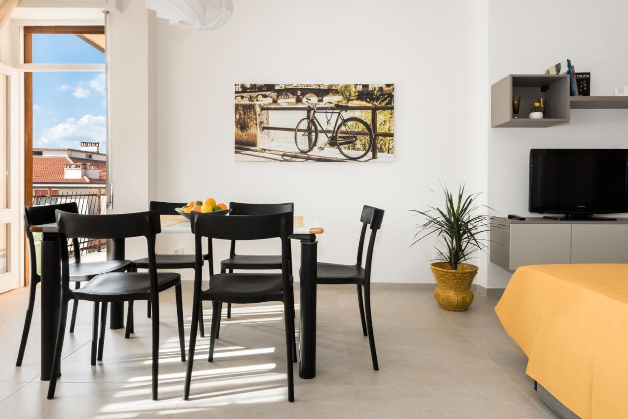 Civico40 Luminoso Appartamento Con Balconi E Garage Privato Verona Eksteriør billede